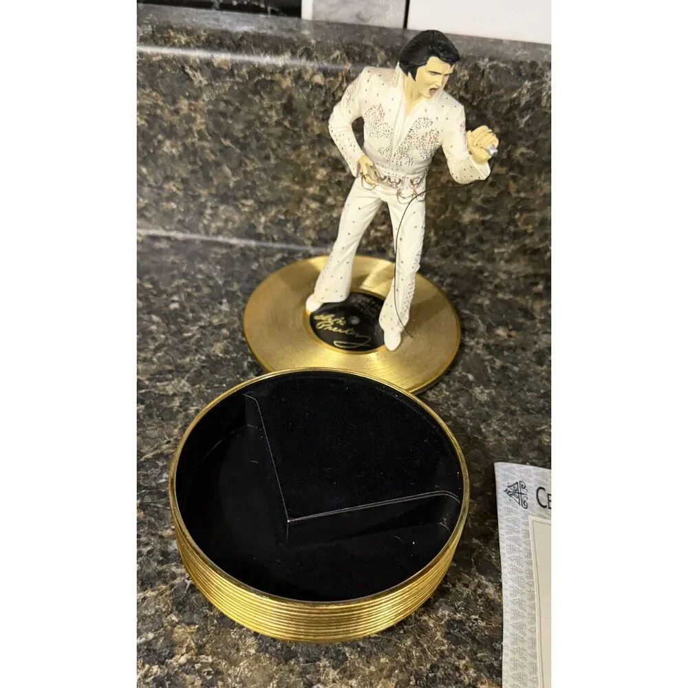 Vintage 1998 Elvis Presley Aloha From Hawaii Ardleigh Elliott Music Box COA